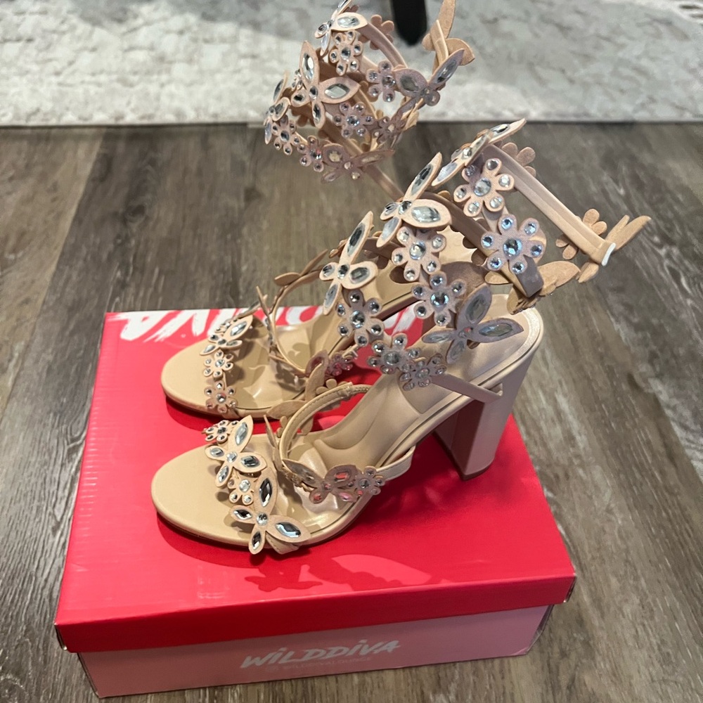 Ankle Wrap Rhinestone Sandals (NWT) - Picture 3 of 3